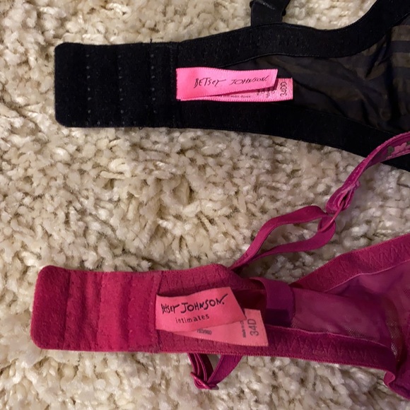 Betsey Johnson Bra 34D Burgundy Bra - Picture 3 of 3